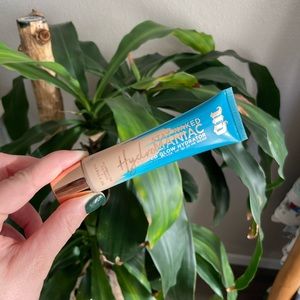 Urban Decay HydroManiac skin tint in shade 30